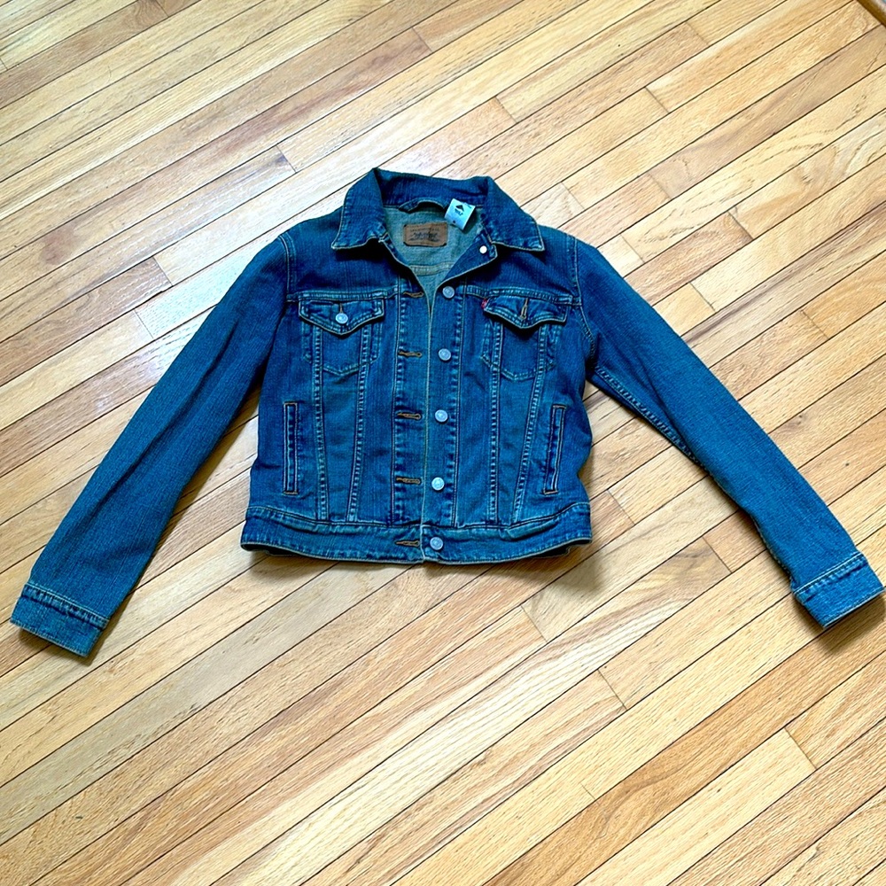 Levi women's Jean jacket
